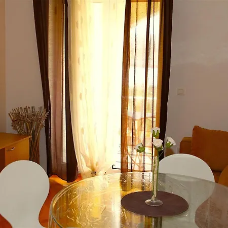Luka Apartment