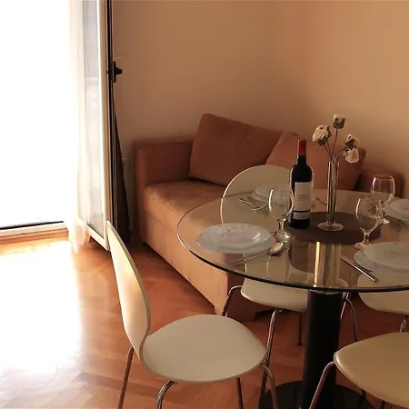 Apartment Luka *