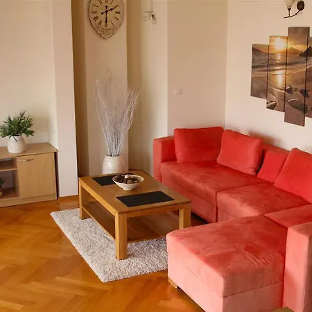 Apartment Luka *
