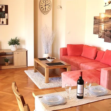 Luka Apartment