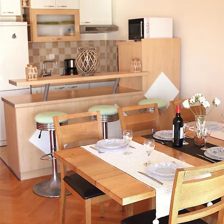 Apartment Luka