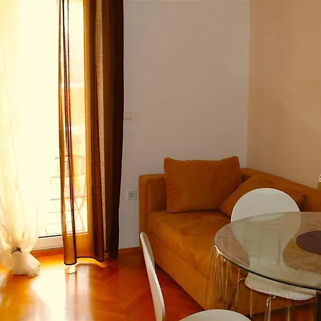 Apartment Luka Pag Town