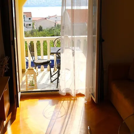 Apartment Luka Pag Town