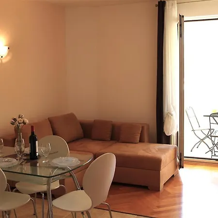 Luka Apartmán Pag Town