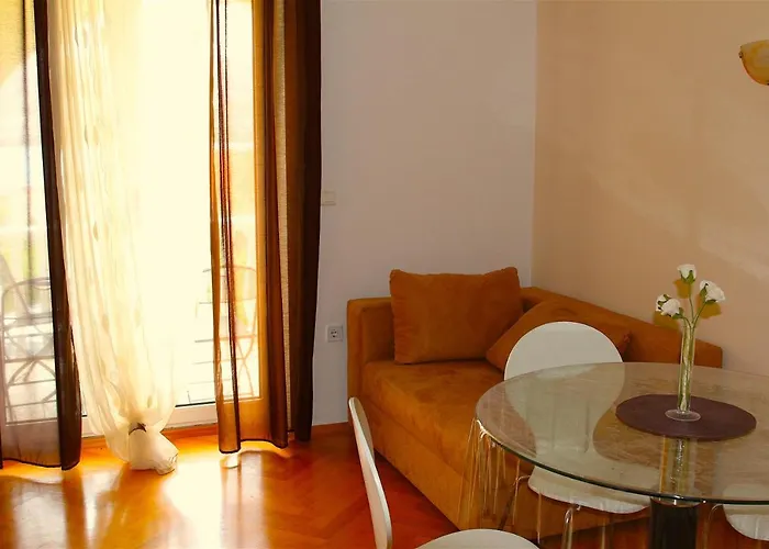 Apartamento Luka Pag Town