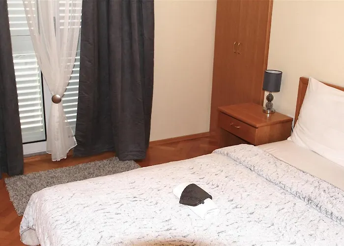 Luka Apartamento Pag Town